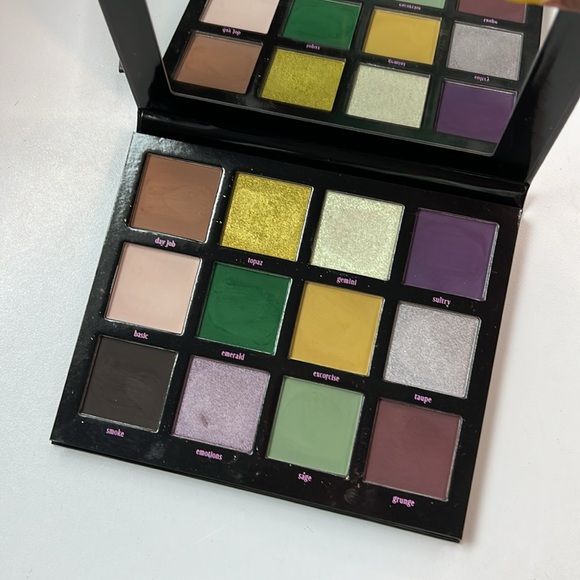 Unearthly leather and lace & not normal (original) - Picture 2 of 3